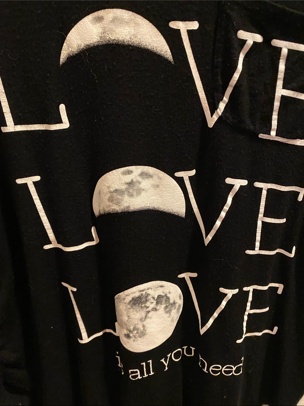 Black 'Love' Moon Phases Graphic Tee - Women's Short Sleeve size Medium
Sept